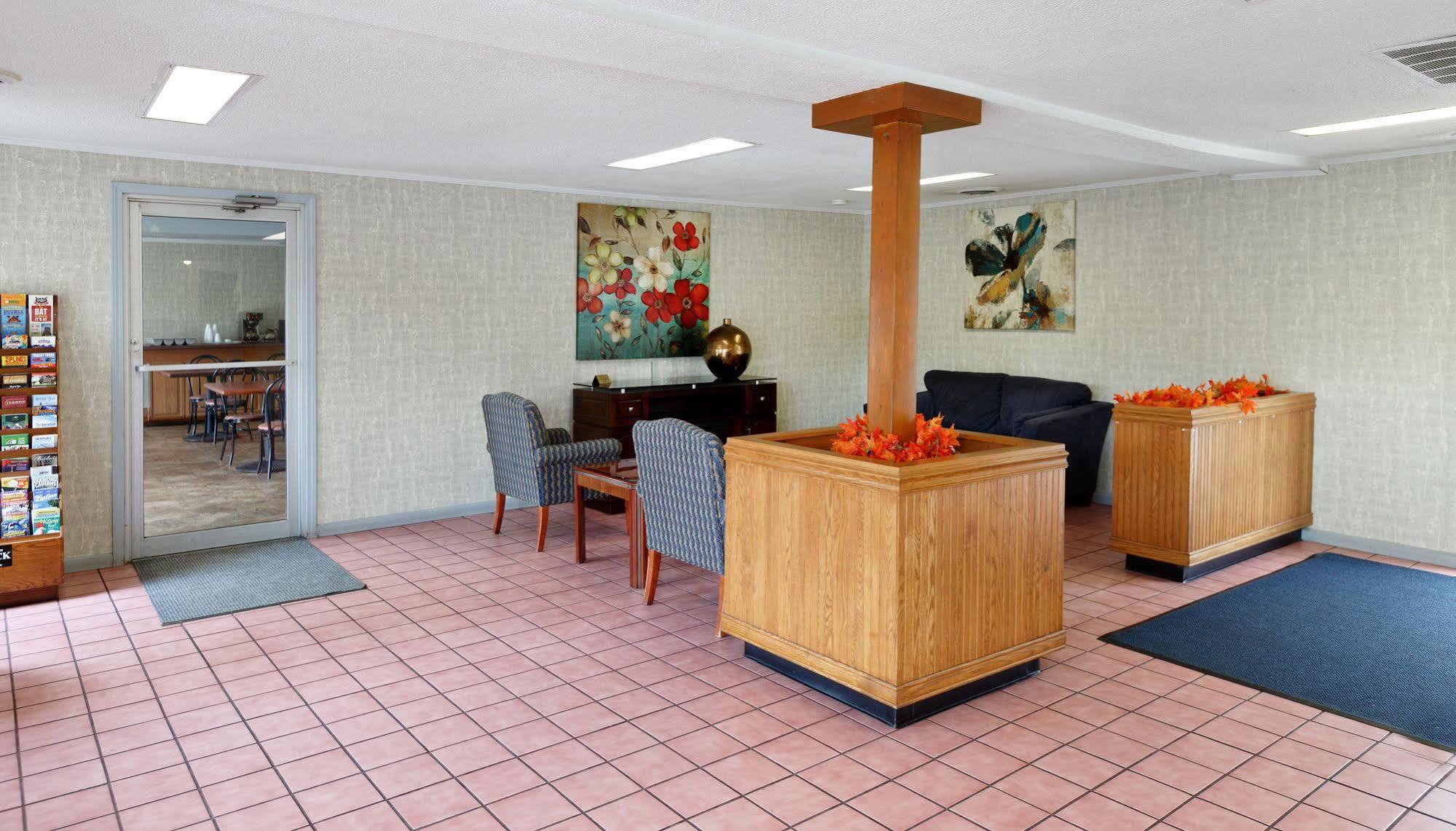 Red Carpet Inn - Louisville Ngoại thất bức ảnh