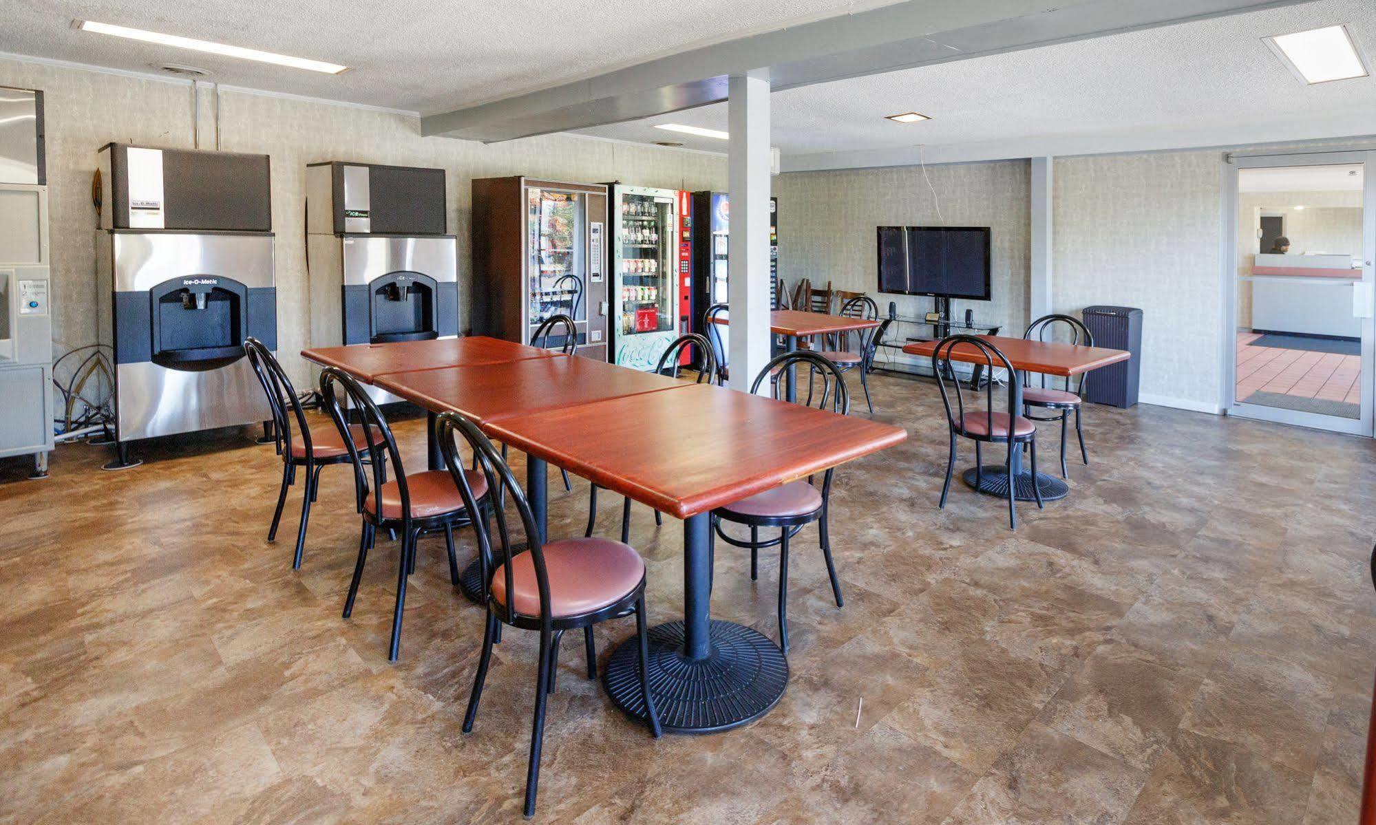 Red Carpet Inn - Louisville Ngoại thất bức ảnh